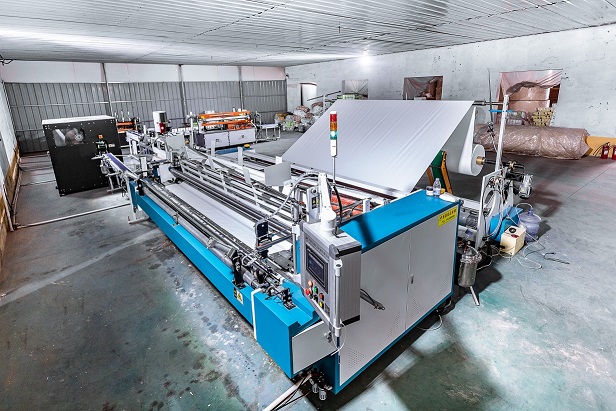 3米衛(wèi)生紙復卷機案例.jpg 3米衛(wèi)生紙復卷機案例.jpg