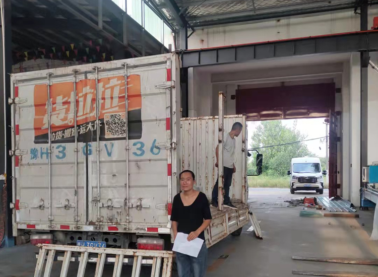 安徽蒙城鄒經(jīng)理3.jpg 安徽蒙城鄒經(jīng)理3.jpg