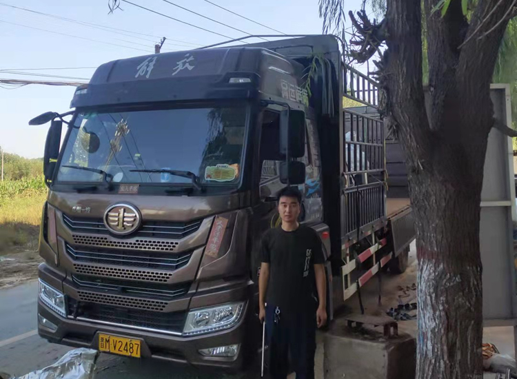 廣西大城鎮(zhèn)黃經(jīng)理3.jpg 廣西大城鎮(zhèn)黃經(jīng)理3.jpg